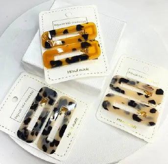 B357 PINZA ANIMAL PRINT CUADRADA